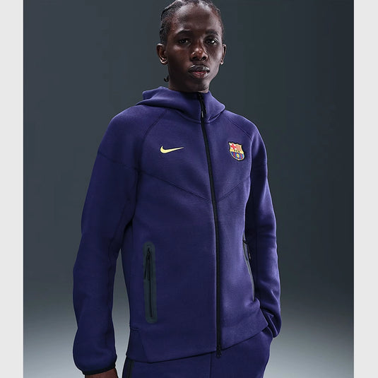 FC Barcelona Nike Tech Windrunner men’s full-zip fleece hoodie designed for comfort and team pride.