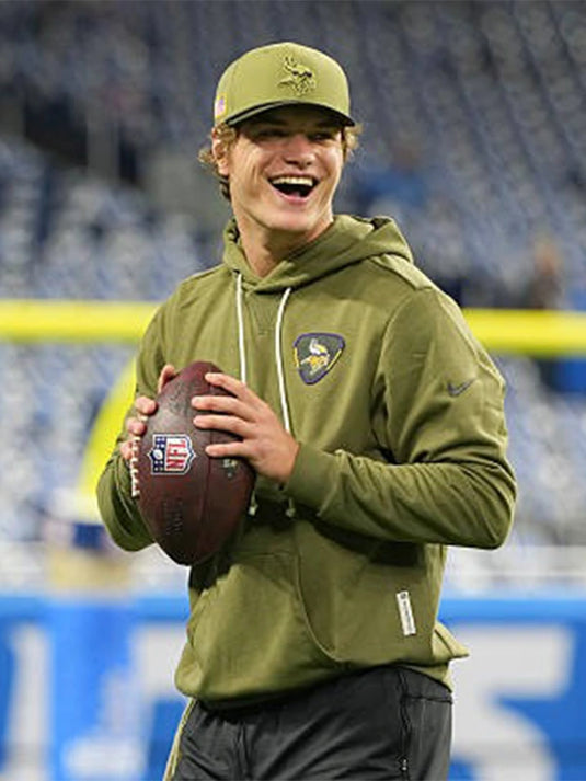 Minnesota Vikings 2025 Salute to Service Fleece Hoodie offering cozy feel and J.J. McCarthy-inspired fit.