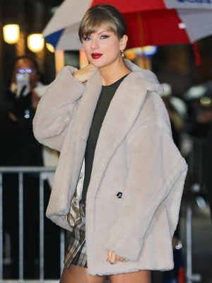 Taylor Swift–inspired faux fur teddy coat recreation from her Late Show appearance, featuring a fluffy and chic finish