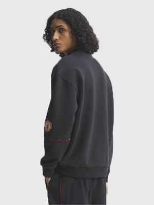 Manchester United 90s Legendary Crewneck Sweatshirt by Adidas crafted with classic fit and heritage team detailing