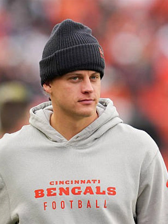 Recreation Joe Burrow Cincinnati Bengals Football Nike Grey Sideline Hoodie made with soft fleece fabric.