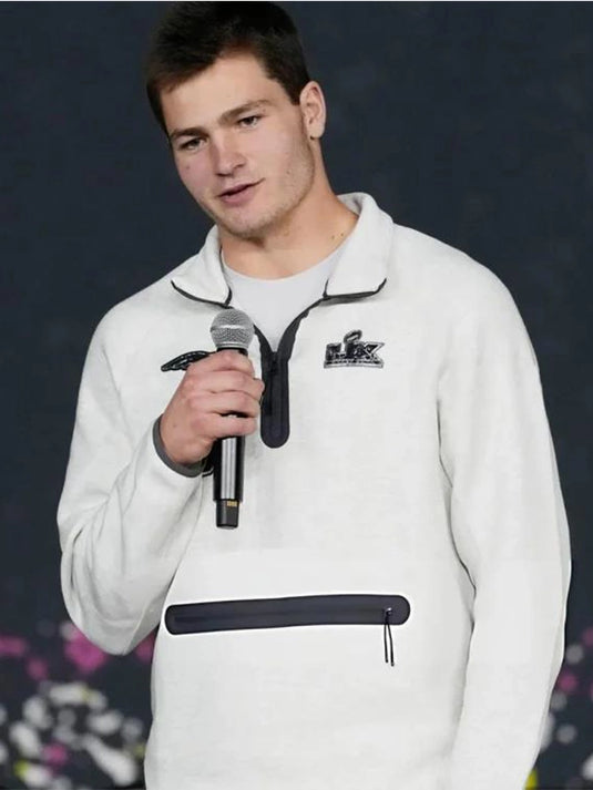 Grey Nike Tech Fleece quarter zip jacket recreated from Drake Maye’s Super Bowl LX Opening Night 2026 New England Patriots look, featuring soft fleece and a zip closure.