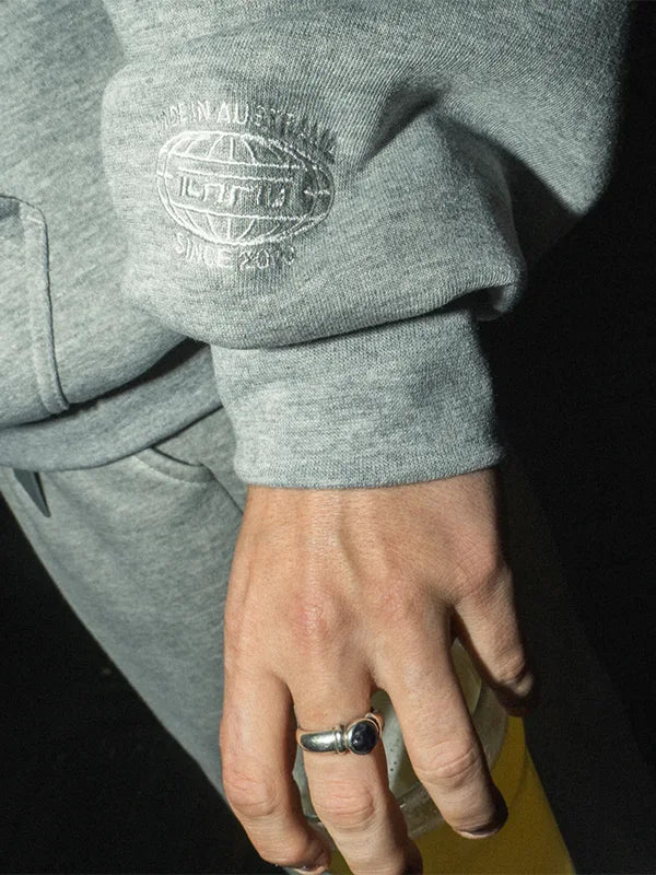 Grey Ichpig 2026 Aus Strike cordless fleece hoodie recreated with relaxed fit and modern streetwear styling