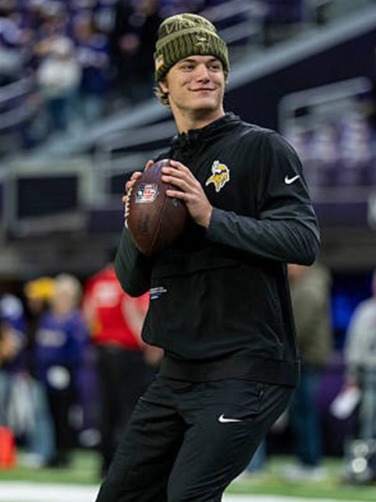 J.J. McCarthy black half-zip anorak hoodie featuring Nike’s sideline performance design for the Minnesota Vikings.