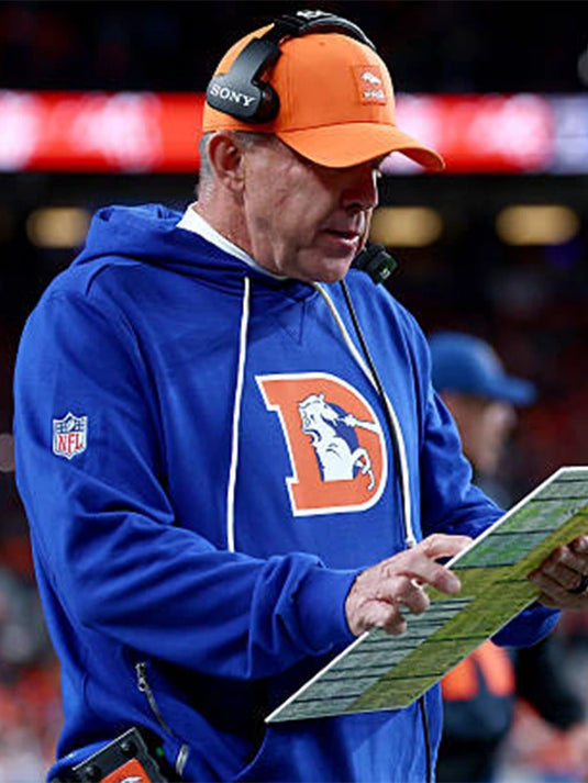 Royal Denver Broncos Nike Hoodie from the Sideline Standard Issue Alt 2 line, designed for comfort and a sleek athletic look.