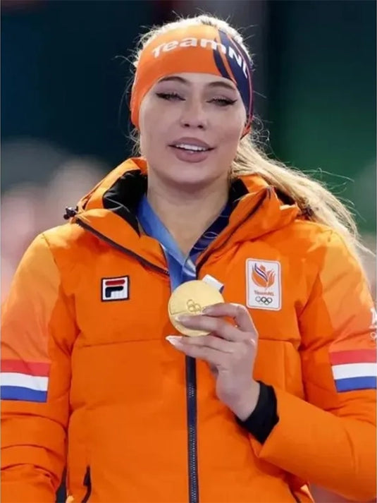 Milano Cortina 2026 Team Netherlands Jutta Leerdam orange puffer jacket featuring warm lightweight fill and full‑zip front